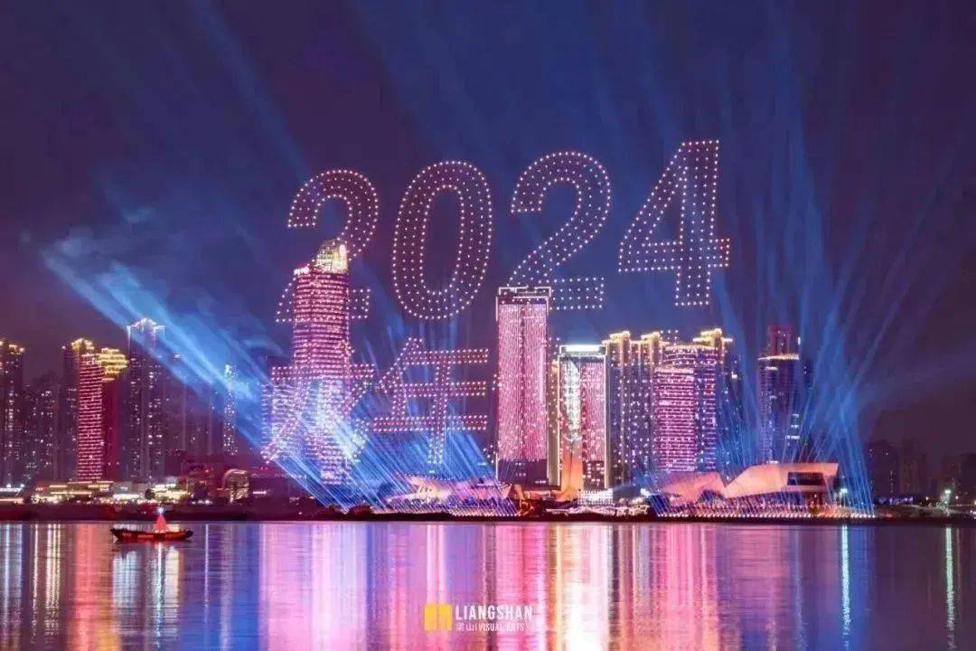 2024香港跑狗高清图片,全面设计实施策略_nShop64.267